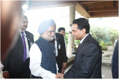 H.E. Indian Prime Minister Manmohan Singh is welcomed by Saman Sarathchandra, Hotel General Manager, 