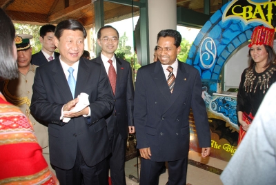 “Be present in all things and thankful for all things.”  ― Maya Angelou - Saman Sarathchandra with H.E. President Xi Jinping